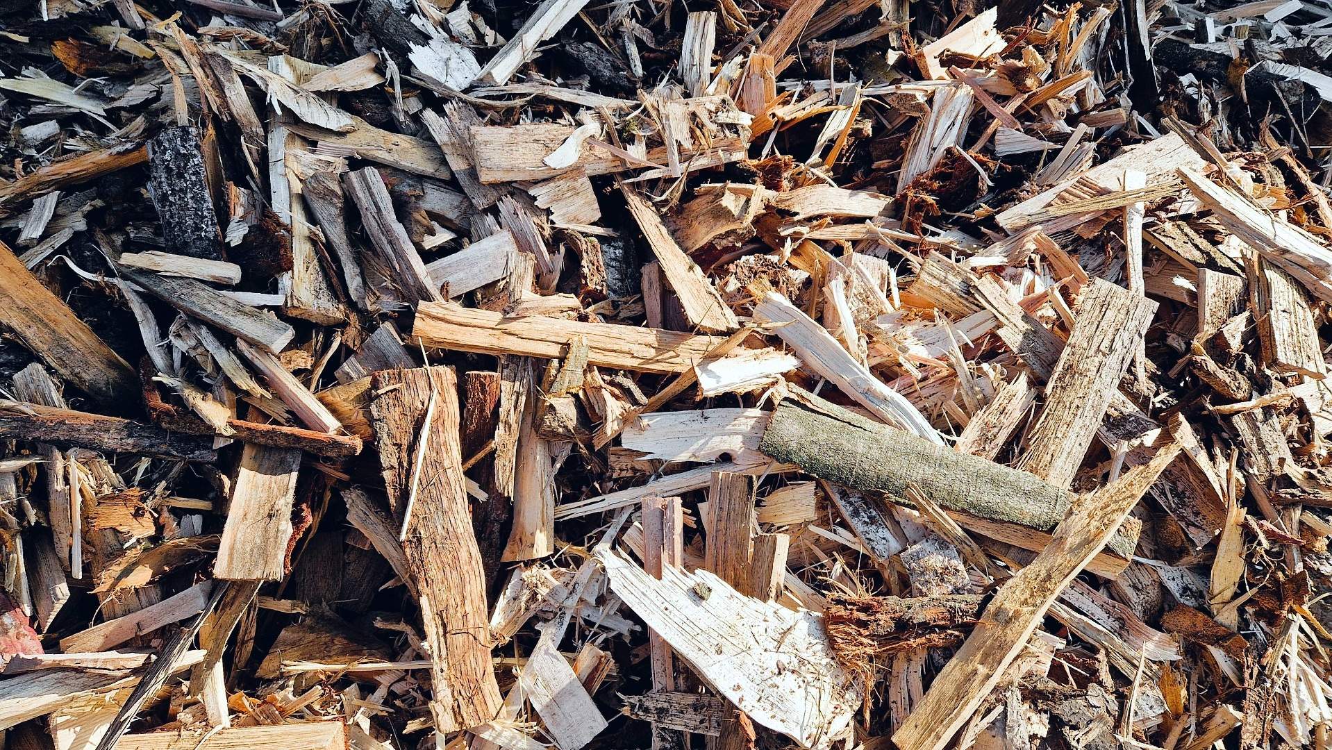 verkauft man auf Schüttraummeter [SRM].